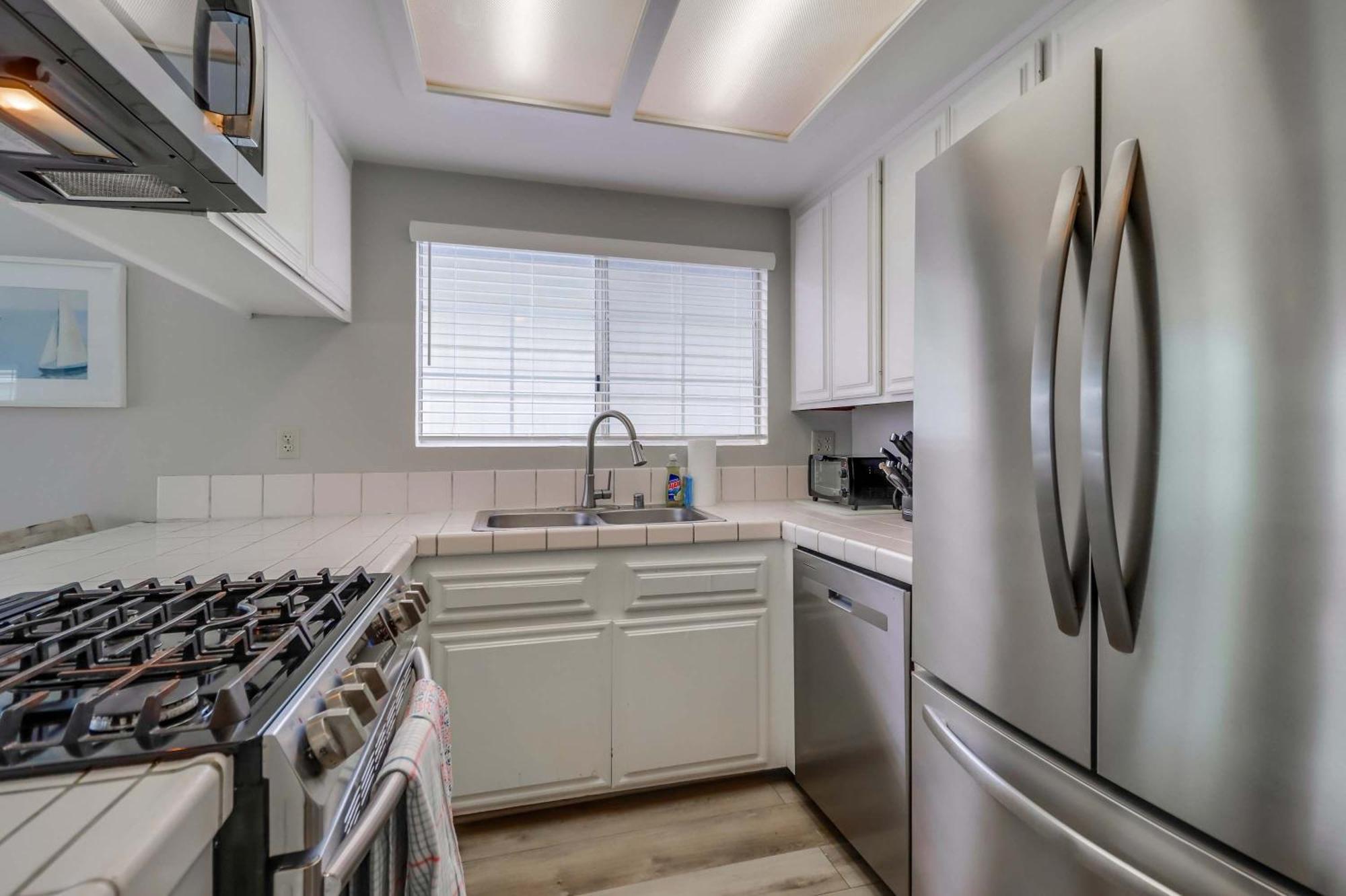 Steps To Bay & Ocean Belmont Park Dining Holiday home *